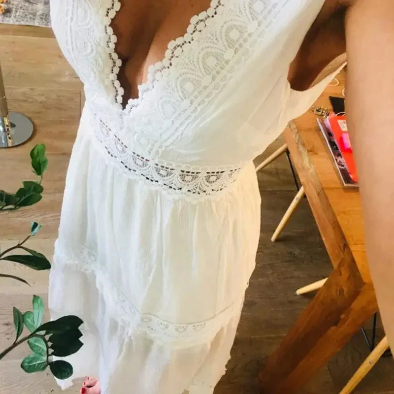 LONA™ | Lace dress with V-neck
